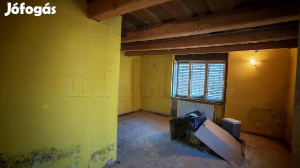 Eladó Felújítandó családi ház Kallósdon.