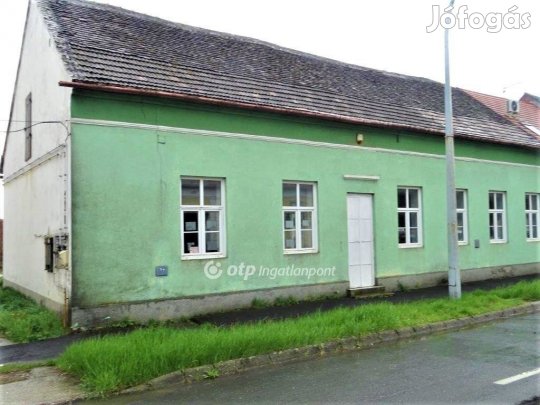 Eladó Felújítandó épület, Marcali