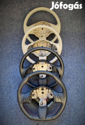 Eladó Fiat 500 hibátlan fehér és fekete kormány 36000ft.Bp/posta