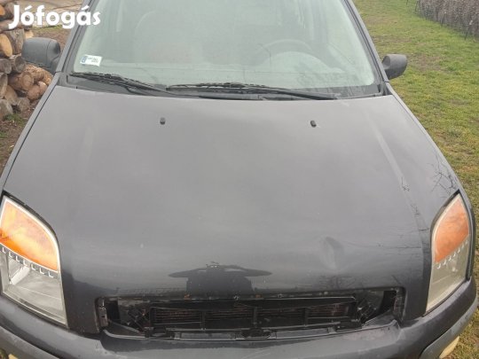 Eladó Ford Fusion motorháztető.