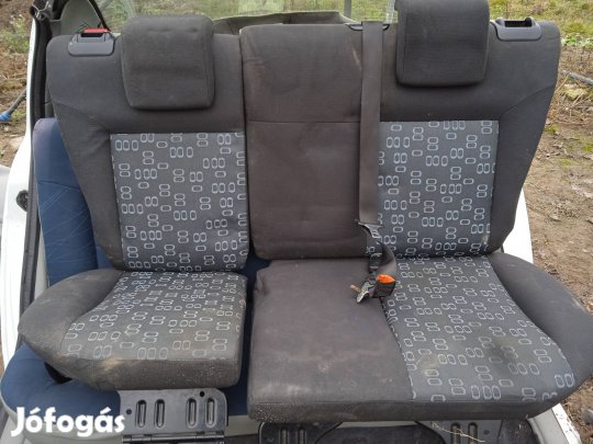 Eladó Ford Fusion ülés szett.