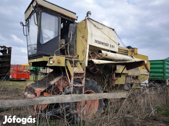 Eladó Fortscritt E 514 kombájn alkatrésznek.