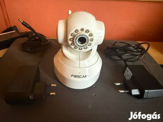Eladó Foscam FI8918W IP Kamera LAN + WiFi + Infra - Kisebb hibával