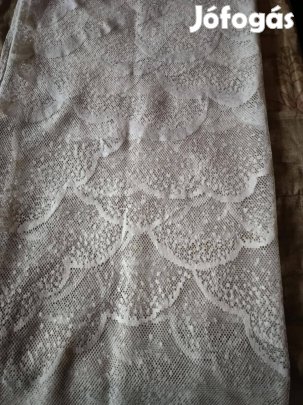 Eladó.Függöny komáromban