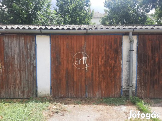 Eladó Garázs, Szeged 10.900.000 Ft
