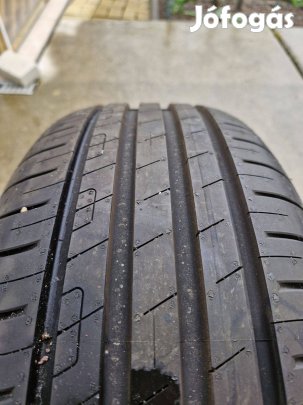 Eladó Good Year Efficient Grip Performance 4 db nyári gumi