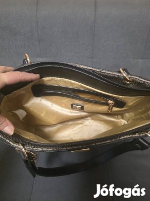 Eladó Guess táska
