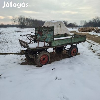 Eladó Gumiskocsi