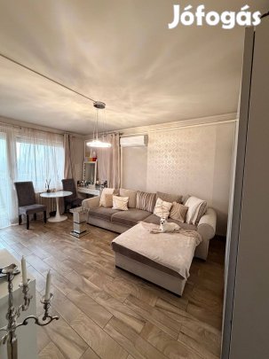 Eladó Gyönyörű Garzonlakás Óbudán