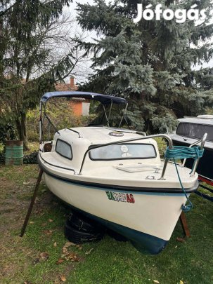 Eladó Hajó, Horgász csónak