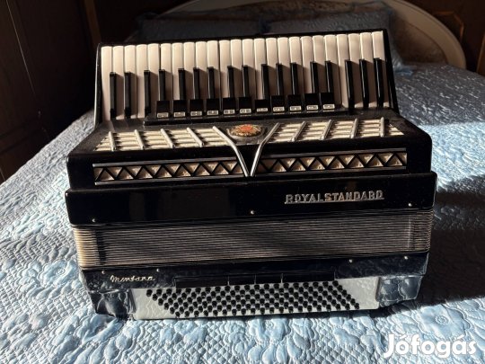 Eladó Harmonika 