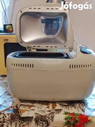 Eladó Hausmeister HM-1300 konyhai, kenyérsütő ,dagasztó robotgép!