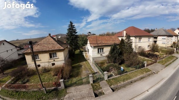 Eladó Ház, Arló 8.500.000 Ft