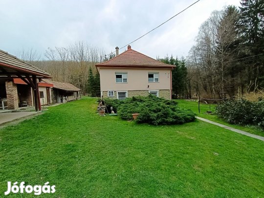 Eladó Ház, Bakonynána 149.900.000 Ft