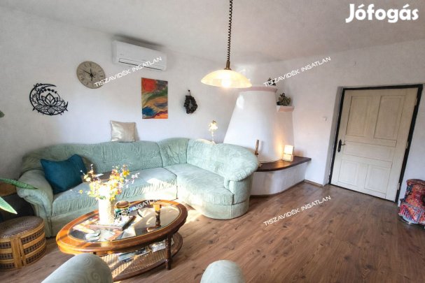 Eladó Ház, Besenyszög 18.900.000 Ft