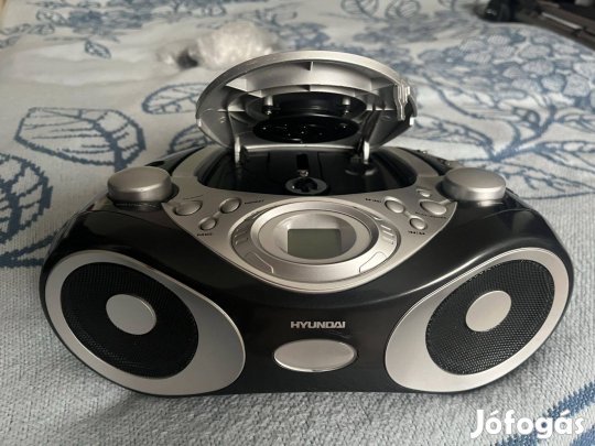 Eladó Hyundai CD Lejátszó