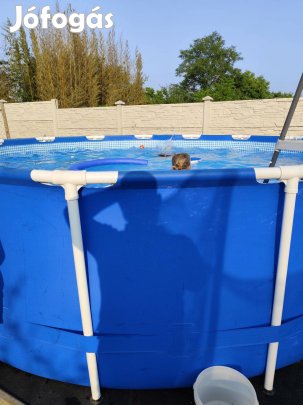 Eladó Intex 4,6 m fémvázas kör medence szett homokszűrővel + létrával