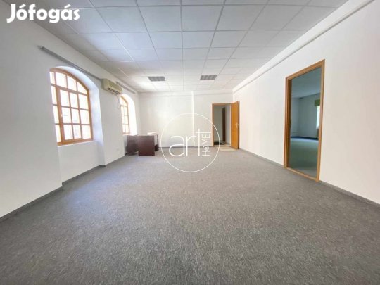 Eladó Iroda, Szeged 80.000.000 Ft