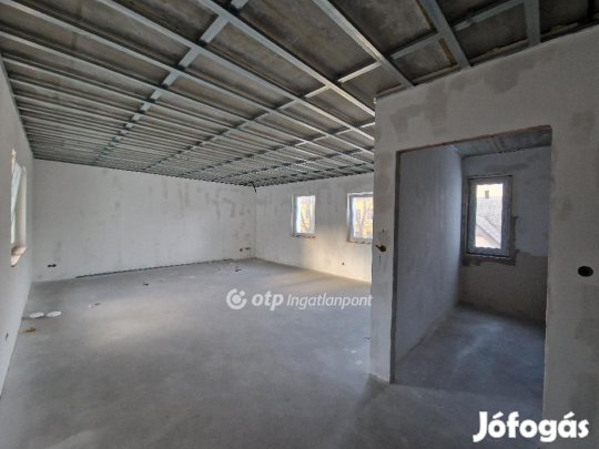 Eladó Irodaház, Sopron