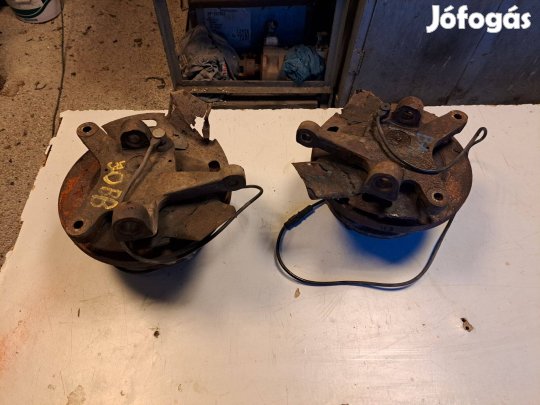 Eladó Iveco Daily III első kerékagy / csonkállvány jobb és bal