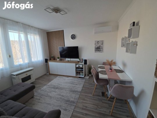 Eladó Kaposvár, Zaranyi ltp-i 2,5 szobás lakás