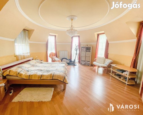 Eladó Kastély Siófokon!