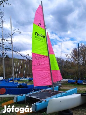 Eladó Katamarán Balatonakarattyán