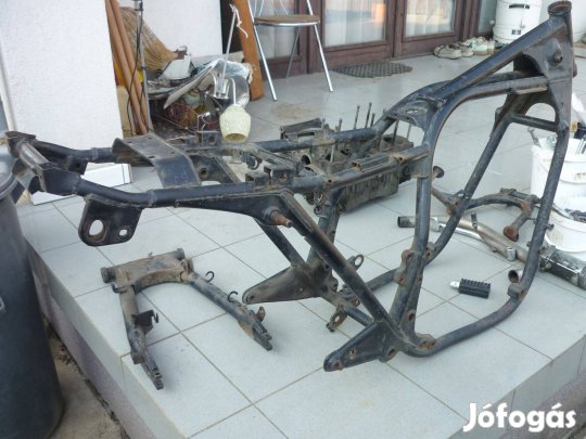 Eladó Kawasaki Z 650 tipusú mkp. alkatrészek