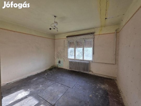 Eladó Kertes ház - Békéssámson