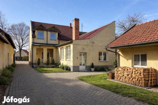 Eladó Kertes ház - Hódmezővásárhely