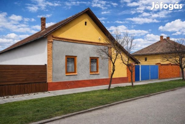 Eladó Kertes ház - Mindszent