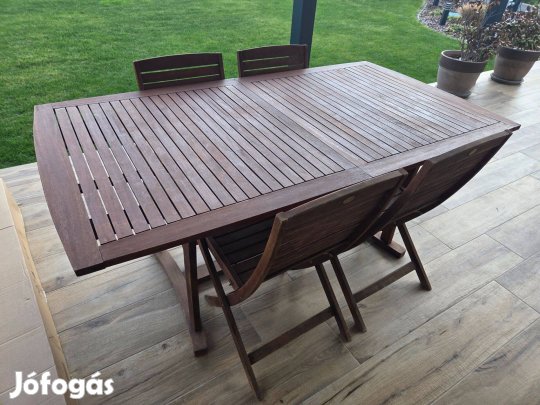 Eladó Kerti bútor, asztal és 8 szék
