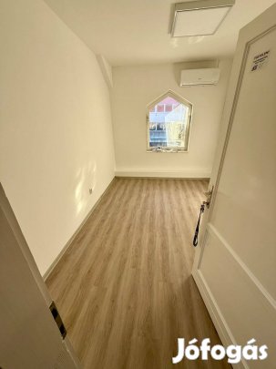 Eladó/Kiadó iroda/üzlethelyiség Szekszárd belváros