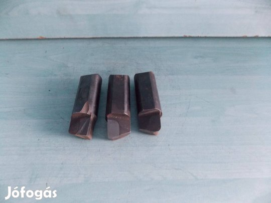 Eladó Kiesztergáló Kés új