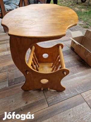 Eladó Kisasztalka