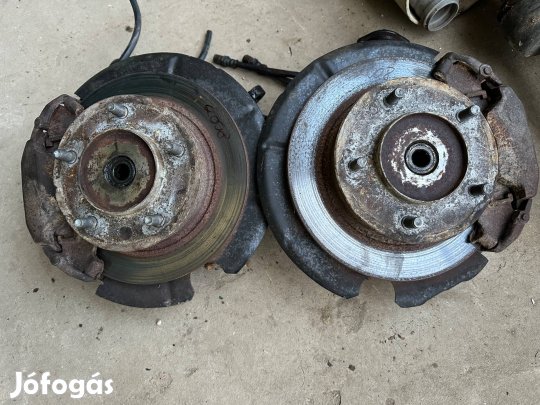 Eladó Lada Niva 1.7i 2008-as kerékagyak