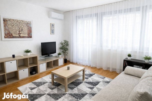 Eladó Lakás Budapest VIII. KER. (Corvin-Negyed) - 3 Szobás - Erkély