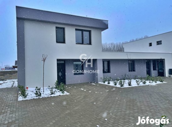 Eladó Lakás, Ajka 81.900.000 Ft