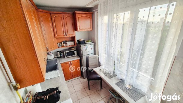 Eladó Lakás, Budapest 15. ker.