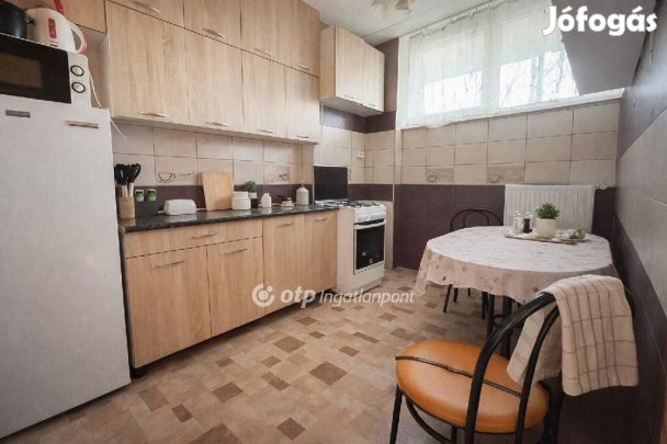 Eladó Lakás, Budapest 16. ker.