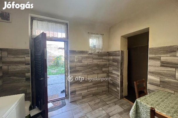 Eladó Lakás, Budapest 20. ker.