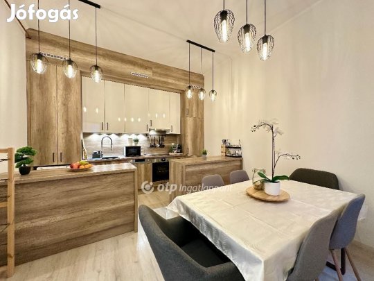 Eladó Lakás, Budapest 6. ker.