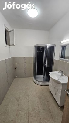 Eladó Lakás, Komló 50.000.000 Ft