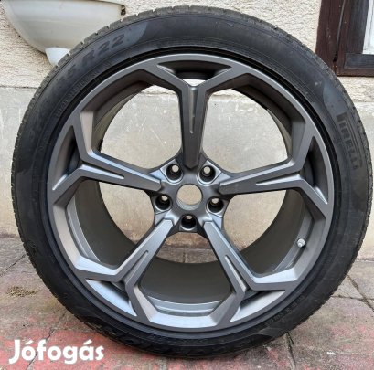 Eladó Lamborghini Urus kerekek gumikkal -285/40 R22, 325/35 R22