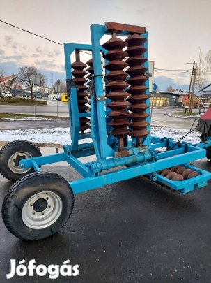 Eladó Leták gyűrűshenger