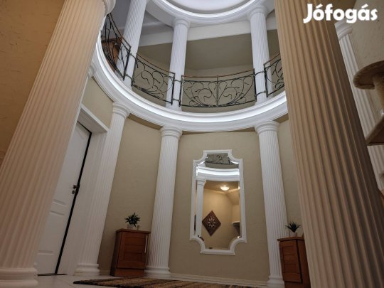 Eladó Luxus Ikerház Nyíregyháza Belvárosában Garázzsal, Pincével!