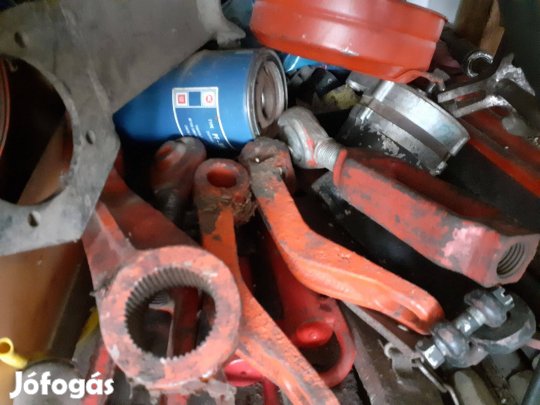 Eladó MTZ alkatrészek