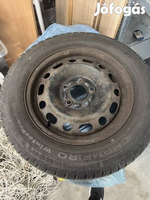 Eladó Mazda lemezfelni téli gumival 