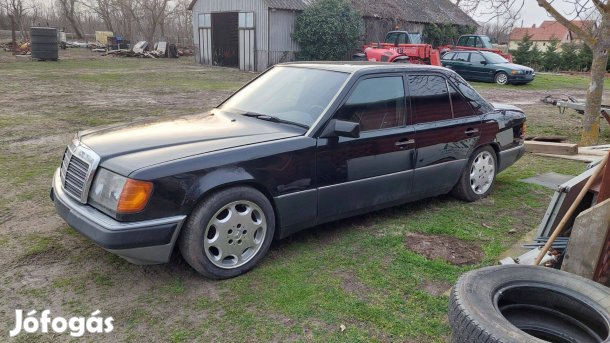 Eladó Mercedes Benz W124 2.3 benzin