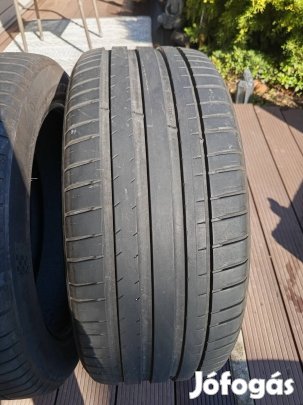Eladó Michelin Pilot Sport EV nyári gumiszett - 255/45 R20